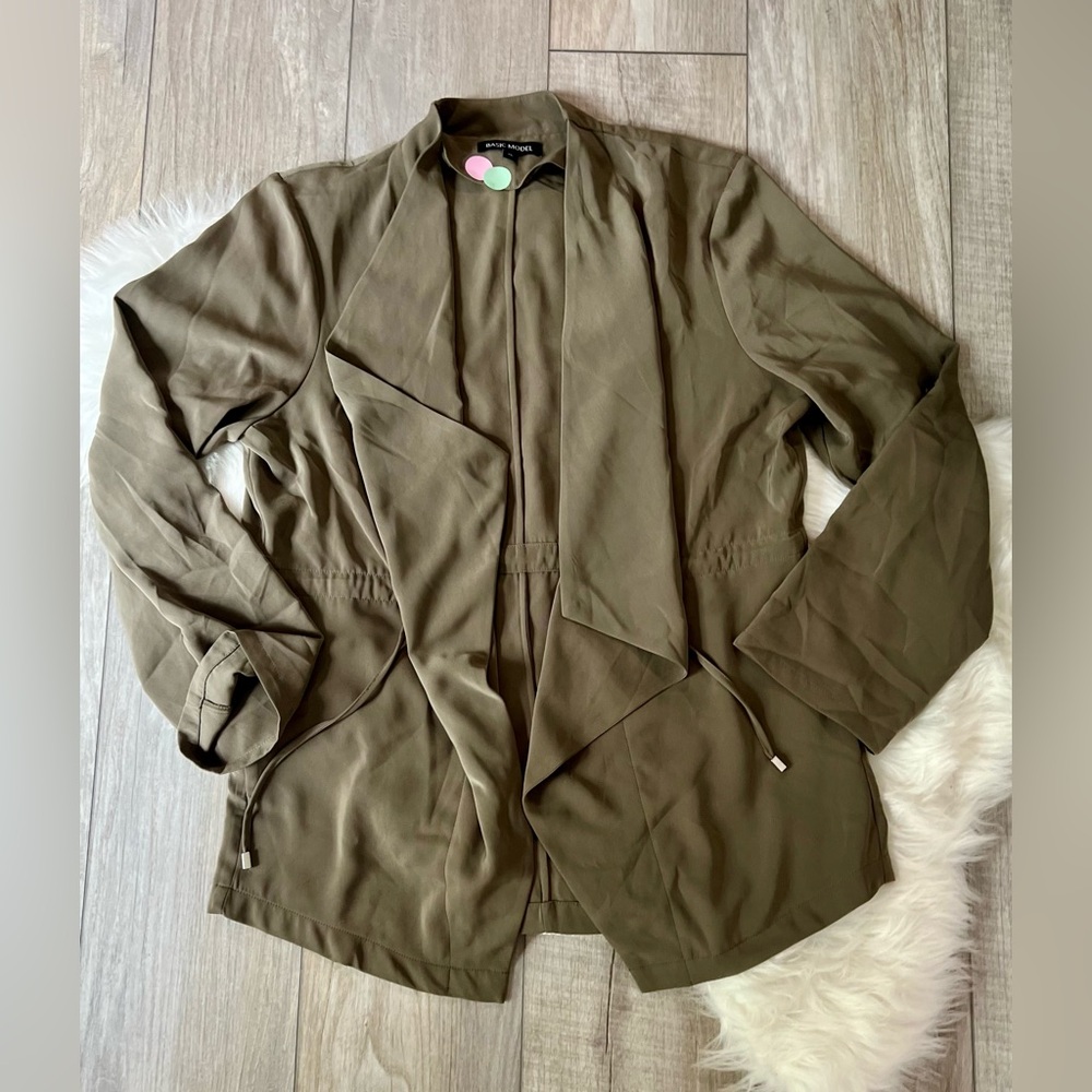 BASIC MODEL | Olive Green Open Front Drape Utility Jacket (XL)
